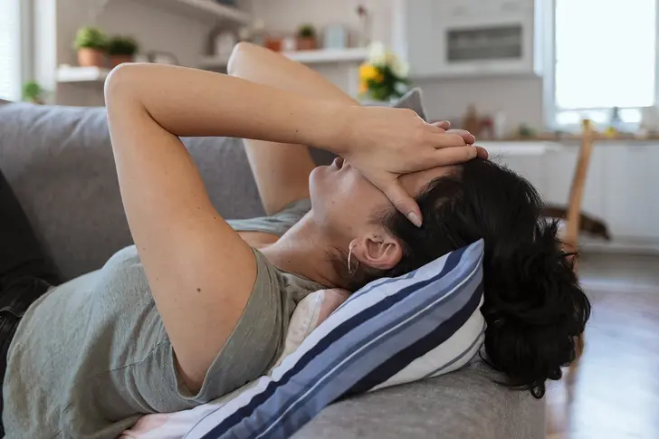 mulher descobrindo o que é esgotamento mental